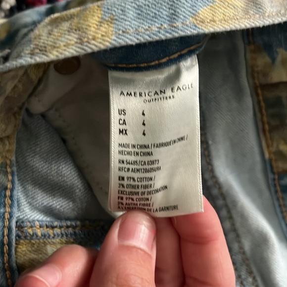 American Eagle Sunflower Shorts - Picture 3 of 3